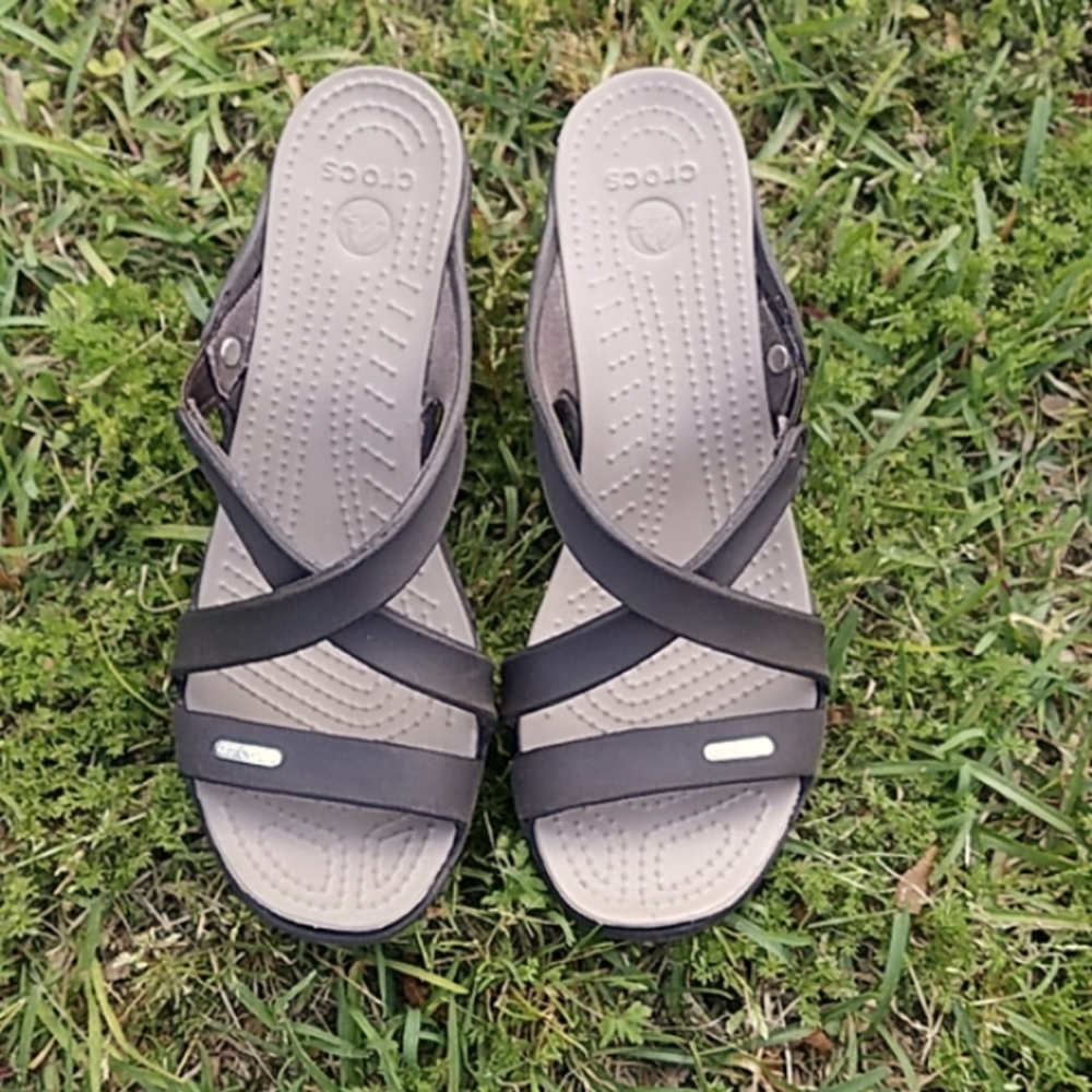 Crocs Cyprus IV sandals heels